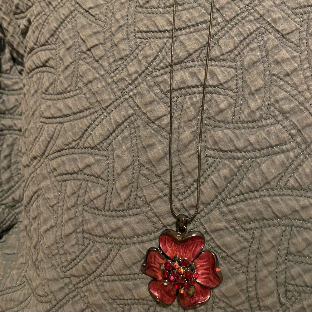 Flower necklace